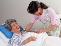 Nhà cần tìm 1 người giữ bé 1 người giúp việc nhà 1 người chăm bà Nhà cần tìm 1 người giữ bé 1 người giúp việc nhà 1 người chăm bà