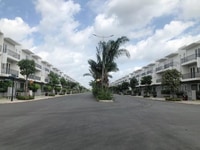 5 Căn Nhà Phố Bàn Giao Thô 105m2 3Tỷ7 TT30% NH 70% - Đầu Tư Tốt 5 Căn Nhà Phố Bàn Giao Thô 105m2 3Tỷ7 TT30% NH 70% - Đầu Tư Tốt