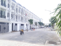 Nhà Rẻ Đẹp Sổ Hồng Riêng trung tâm Dĩ An