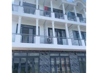 Nhà 2 lầu FULL NỘI THẤT hoàn thiện 100%. DT 4x7m, MT đường 5m Nhà 2 lầu FULL NỘI THẤT hoàn thiện 100%. DT 4x7m, MT đường 5m