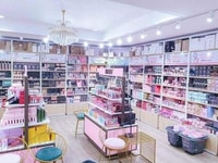 Cửa hàng tiêu dùng và mỹ phẩm cần 2 bạn biết cách chăm sóc Cửa hàng tiêu dùng và mỹ phẩm cần 2 bạn biết cách chăm sóc