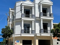 Nhà đẹp đường rộng 1T 2L ngay mặt tiền đường ĐT745 Tân Uyên lh: Thuấn Nhà đẹp đường rộng 1T 2L ngay mặt tiền đường ĐT745 Tân Uyên lh: Thuấn
