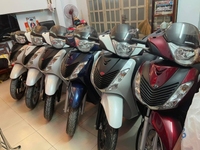 Cần bán xe honda sh 150i đời mới nhập khẩu nguyên chiếc Cần bán xe honda sh 150i đời mới nhập khẩu nguyên chiếc
