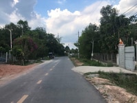 Đât sô săn sang tên công chưng trong ngay dt 330m2 , gân hai khu ngiêp Đât sô săn sang tên công chưng trong ngay dt 330m2 , gân hai khu ngiêp