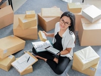 Cần tuyển gấp 05 NV đóng gói và dán tem giờ hành chính. Cần tuyển gấp 05 NV đóng gói và dán tem giờ hành chính.