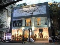 Cho thuê mặt bằng 160m2 phố bát đàn làm văn phòng . Cho thuê mặt bằng 160m2 phố bát đàn làm văn phòng .