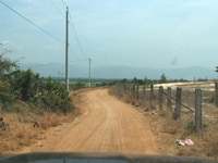 Lô đất 700tr xã Hồng Thái, MT đường đất, cách Liên huyện-liên xã 900m Lô đất 700tr xã Hồng Thái, MT đường đất, cách Liên huyện-liên xã 900m