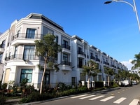 Bán căn góc Nhà phố 3 tầng Bến Lức đẹp giá rẻ Bán căn góc Nhà phố 3 tầng Bến Lức đẹp giá rẻ