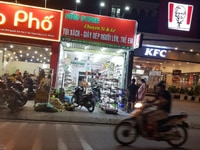 Cần tuyển nhân viên bán hàng tại quầy giày dép Cần tuyển nhân viên bán hàng tại quầy giày dép