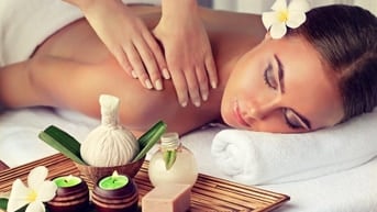 Hân. Nhận massage body giảm mệt mỏi giúp khách thư giãn, dễ chịu