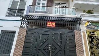 Bán nhà ngay ngã tư ga trệt3lầu mới đẹp hiện đại giá 5tỷ6 hàhuygiápQ12