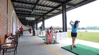 Tuyển Gấp 10 Nhân Viên Nhặt Bóng Sân Tập Golf Lương Cao (đi làm ngay)