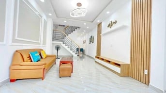 Về quê bán nhà 60m2,940tr,nguyễn sơn,Phú thạnh,tân phú,Hùng 0775069709