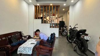 Cần Bán Nhà Đường Tạ Uyên, P. 6, Q. 11, DT: 32,4m2. Gần Khúc Giao 3/2.