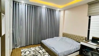 Bán nhà mặt phố hàng bè 65 m 4 tầng kinh doanh tốt 