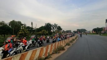 KẸT TIỀN BÁN ĐẤT MẶT TIỀN ĐƯỜNG HÙNG VƯƠNG CACH KCN PHƯỚC ĐÔNG 500M