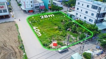 Cho thuê mặt bằng diện tích 1100m2 tại đường Hải Sơn - Tân Đức