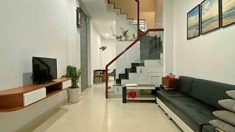 Làm ăn thua lỗ bán nhà 60m2,SHR,860tr,Văn thân,p8,Q6