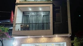 Nhà mặt phố Cổ Lý Nam Đế - HK, Dt 120 m2 sàn, Vị trí Đẹp, Gara Ôtô, KD