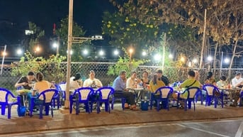 Lẩu Thái Bếp Việt Quận 7 cần tuyển: NAM/NỮ PHỤ BẾP;  NAM/NỮ PHỤC VỤ