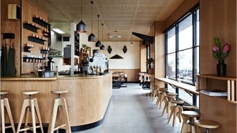 Cần vài bạn phụ chị bán cafe tại chỗ