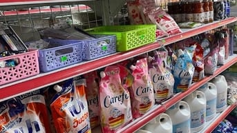 CỬA HÀNG CÔ HƯƠNG Cần Tuyển Gấp người phụ bán trông coi hàng hoá 