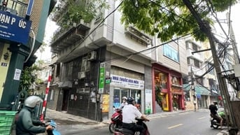 CC mời thuê toà nhà 6Tx 140m2 ngã 5 Ô chợ Dừa 2 mặt phố KD tốt 120tr.