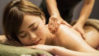 Xoa bóp bấm huyệt massage thư giãn 