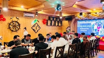 SANG NHƯỢNG NHÀ HÀNG HẢI SẢN ĐANG HOẠT ĐỘNG TỐT QUẬN TÂN PHÚ 