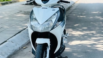 Honda Air Blade 110Fi Trắng Chính Chủ Biển HN ĐỜI CHÓT