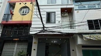 Bán căn hộ dịch vụ cao cấp đường Lạc Long Quân, Phường 3, Quận 11