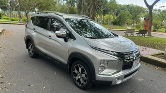 Bán xe Mitsubishi Xpander Cross Vin 2020 màu bạc