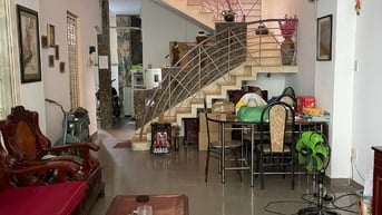 Nhà trong hẻm đường Phạm Văn Hai, P5, Tân Bình. DT: 98,4m2, 2 lầu