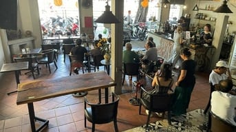 Sang quán Cafe 9x12 mặt tiền Hoàng Sa-Quận 1, mở 5 năm doanh thu tốt