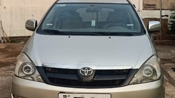 Bán rẻ Toyota Innova G xịn ABS 2009 không KD Taxi Zin độ Full rất đẹp!