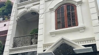 Bán nhà hầm 5 tầng khu đẹp thành thái quận 10 nội thất cao cấp