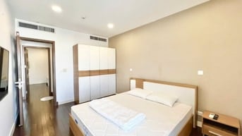Cho thuê căn hộ 3 ngủ Lancaster Núi Trúc (Miễn mời quảng cáo)