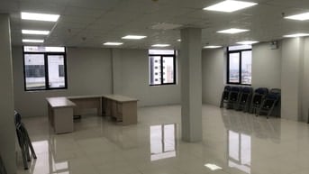 Cho thuê mặt bằng văn phòng 90 m2 tầng thượng chung cư A13