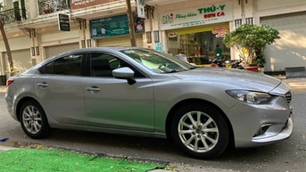 Gia đình bán xe Mazda 6 Skyactive full option