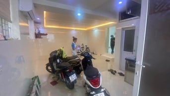 Cần cho thuê căn tập thể tầng 1 trần cung 65m2