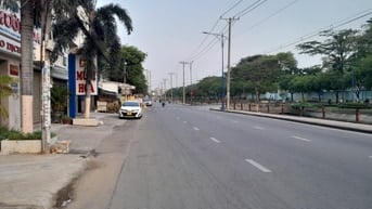 Bán nhà MT Trần Văn Giàu, 4.5 x 18m, 3.5 tấm, 10 tỷ. (Tín Hưng)