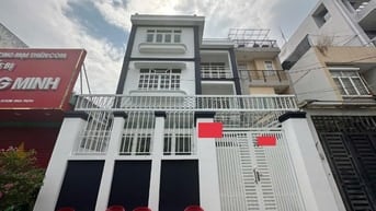 Villa hẻm 10m phan đăng lưu tiện làm chdv, xung quanh các trường ĐH