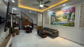 Bán nhà phố Lò Đúc, 40m2, 5 tầng, 3 phòng ngủ, ngõ rộng, gần mặt phố