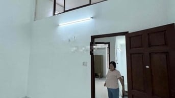 Cho thuê nhà hẻm 3m Lò Gốm P.8 Quận 6 giá 10 triệu – 40,5m2