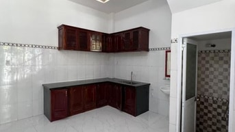 BÁN NHÀ 2 TẦNG DT: 90M2 NGANG 5M,  ĐƯỜNG NGUYỄN THỊ ĐỊNH, CÁCH BIỂN 30