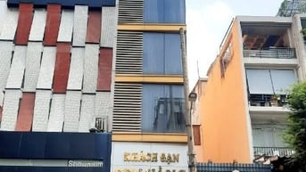 Bán khách sạn 23P MT đường Sư Vạn Hạnh Q.10 (đối diện Vạn Hạnh mall) 