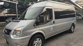 Cần bán giá yêu thương xe Ford Transit 16 chỗ LUXURY chạy Tết 