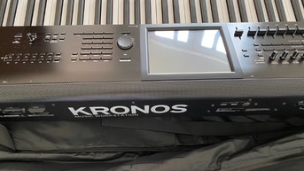 bán đàn organ Workstation Korg Kronos 2 