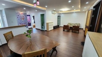 Chung cư Oriental Plaza. 685 Âu Cơ, Tân Thành, TP, 92m2, NT, 13tr/th