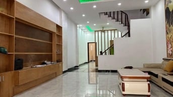 Nhà 1 trệt 2 lầu 110m2 Trung Tâm Hành Chính Dĩ An sổ riêng 